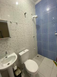 Casa aconchegante prox ao Sesc Bertioga 2 quartos, 2 banheiros - 1