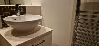 Spacious Top Floor 2 Bedroom Apartment in St Pauls Square - Birmingham - 1