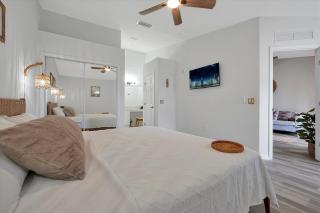 Remodeled Retreat: Tranquil Resort Oasis Near Theme Parks - Kissimmee - 6