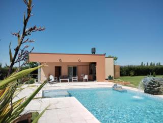 Suite independiente con parque - 0