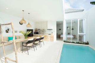 Villa Solanara - New Exquisite 2BR Mediterranean - Uluwatu - 0