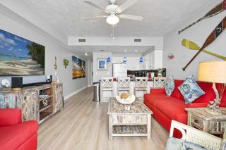 Luxury Beachfront Villa Resort Ocean Walk - Daytona Beach - 4