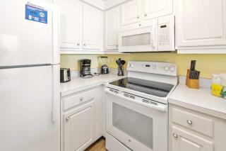 Luxury 17th Floor 1 BR Condo Direct Oceanfront Wyndham Ocean Walk Resort Daytona Beach | 1702 - Daytona Beach - 3