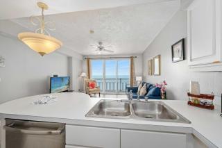 Luxury 11th Floor 1 BR Condo Direct Oceanfront Wyndham Ocean Walk Resort Daytona Beach | 1107 - Daytona Beach - 6