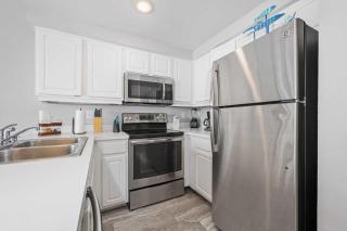 Luxury 11th Floor 1 BR Condo Direct Oceanfront Wyndham Ocean Walk Resort Daytona Beach | 1107 - Daytona Beach - 3