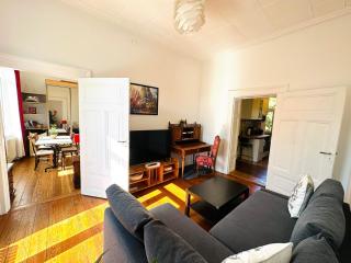 4 étoiles Magnifique Neustadt - Spacieux, Central & Élégant avec balcon et belle vue - 4
