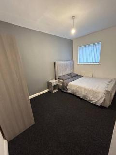 Two bedroom apartment room 18 - Stockton-on-Tees - 6