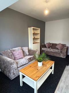 Two bedroom apartment room 18 - Stockton-on-Tees - 5
