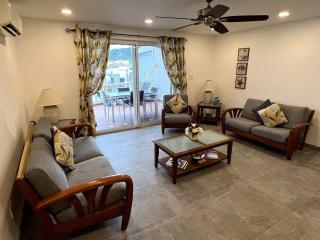 Waterfront Villa South Finger 227 Jolly Harbour - Jolly Harbour - 2