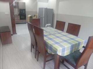 Modern High Floor Mountain View 3 Bed Apartment - 8