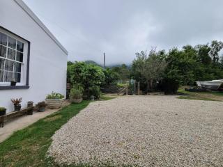 Bosberg Selah - Cosy 2-Bedroom Apartment with Mountain View - 1