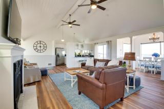 Beachfront Bandon Vacation Rental with Ocean View! - Bandon - 0