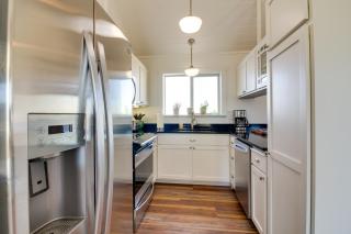 Beachfront Bandon Vacation Rental with Ocean View! - Bandon - 3