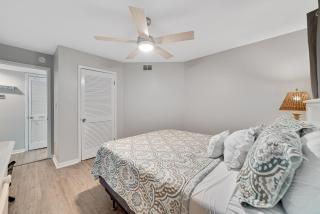 Regatta 305 C - Gulf Shores - 1