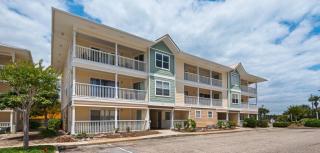Remodeled 3 Bedroom Beach Condo - In the Heart of Destin! - Destin - 4