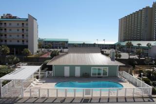 Remodeled 3 Bedroom Beach Condo - In the Heart of Destin! - Destin - 2