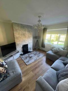 Cosy 4 bed bungalow in quiet residential area! - Strabane - 9