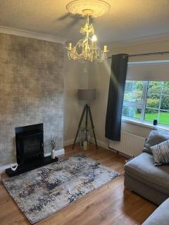 Cosy 4 bed bungalow in quiet residential area! - Strabane - 1