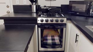 Emily's Escape AC Smart TV and Covered Parking - 2