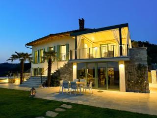 Ca' S Lorenz - A Luxury 100m2 Apartment in a Chic Vineyard Villa - 3