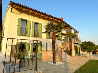 Ca' S Lorenz - A Luxury 100m2 Apartment in a Chic Vineyard Villa - 2