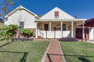 Galveston Vacation Rental 2 Mi to Pleasure Pier! - Galveston - 0
