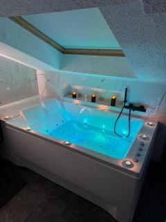 Duplex avec jacuzzi + billard - 5