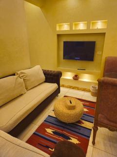 Simple sea view apartment - families only - 2