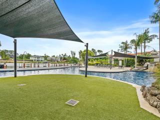 Yarrawonga Lakeside Apartment 43 - 4 Bedrooms - 2