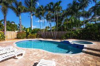 Deluxe 5BR Home in Dania Beach near Beach, Casino, Heated Pool - Dania Beach - 0