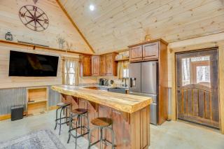 Peaceful Hikers Hideaway with Deck on 1 Acre! - Rising Fawn - 4