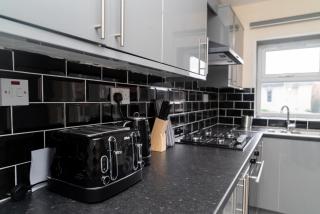 Beautiful 4 single bedroom house - Dagenham - 6
