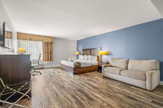 Quality Inn & Suites Tampa-Ybor City - Tampa - 2