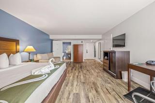 Quality Inn & Suites Tampa-Ybor City - Tampa - 3