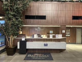 Baymont by Wyndham Medicine Hat - 1