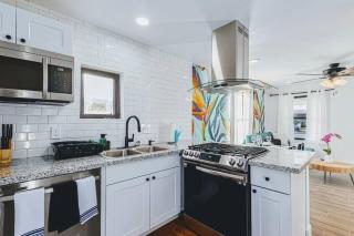 Phoenix Retreat - 2 Bedroom Home with King-Size Bed - 3 Smart TVs - 10 min from Airp - Unit A - Phoenix - 8