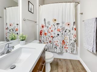 Dwntwn 1br Haven - Hot Tub! - Des Moines - 6