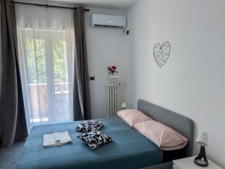 Large Apartment well connected to Roma Historic Center with Metro A, AC, WI-FI - Rome - 8