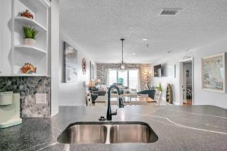 Newly Renovated Condo on Maderia Beach - St Pete Beach - 5