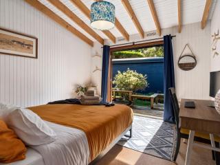 Sand & Sauna Retreat - 5