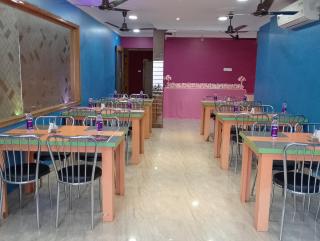 Serenity Inn and Grill - Guwahati - 8