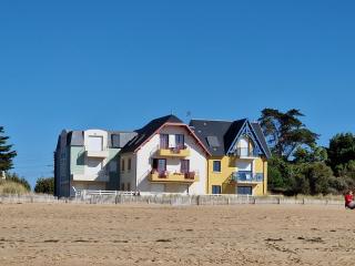 Bel appartement T2 avec balcon, WIFI et parking près de la plage - FR-1-706-2 - 3