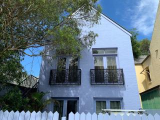 Upper Chapel Loft Apartment - Sydney - 4