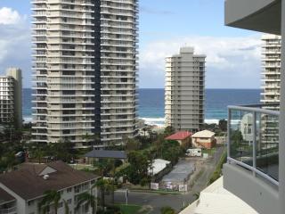 The Crest Apartments - Gold Coast - 2