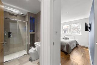 City Chic: Elegant Flat in a Prime Location - 7