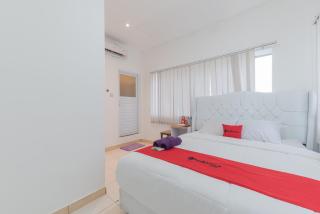 RedDoorz at Jalan Pangkal Perjuangan Karawang - Karawang - 7
