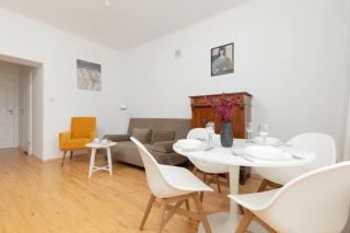 One-Bedroom Capital Apartment by Noclegi Renters - Varsavia - 5