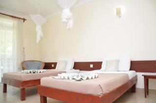 ASINS HOLIDAY INN HOTEL - Ukunda - 1