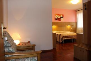 Hotel Ristorante Dotto - Varago - 8