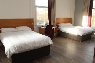 Park Hotel & Apartments - Hull - 6